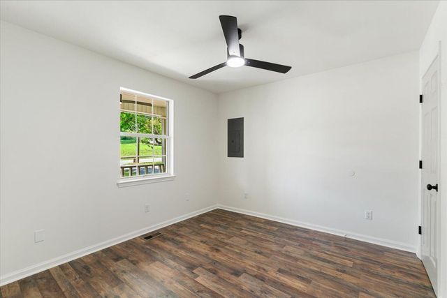 8956 Hiwassee Street, NE, Charleston, TN 37310