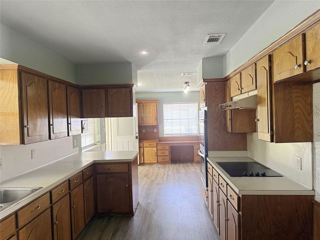 1004 Wildwood Way, Tool, TX 75143
