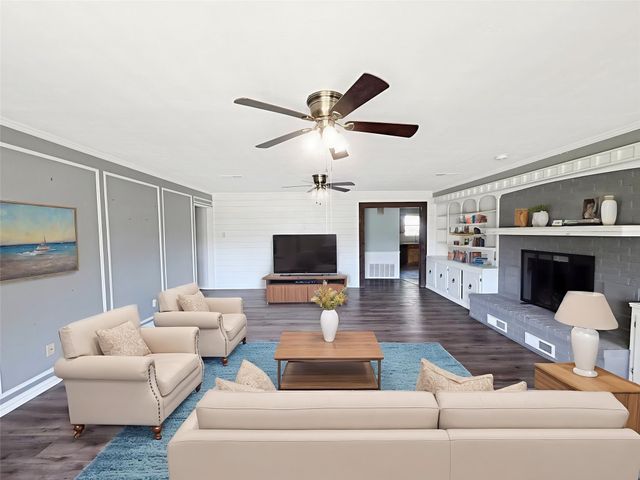 1004 Wildwood Way, Tool, TX 75143