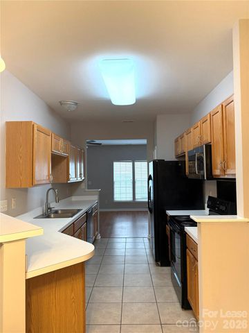 7037 Flying Scotsman Drive, Charlotte, NC 28213