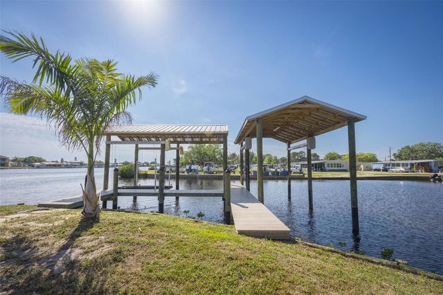 821 WHITE HERON BOULEVARD, Ruskin, FL 33570