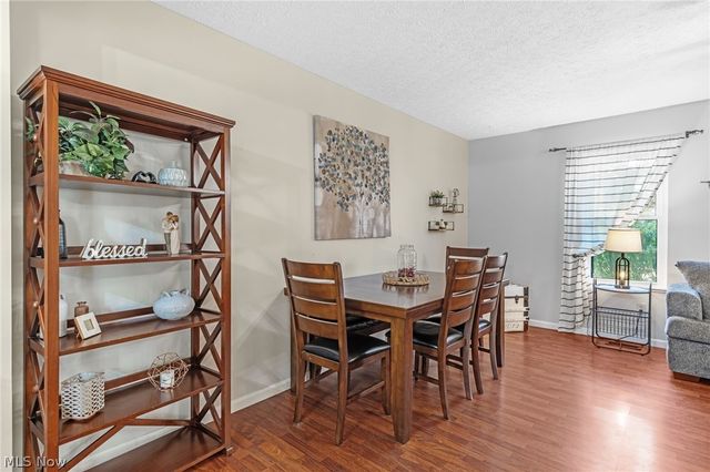 458 Derbyshire Road, Green, OH 44319