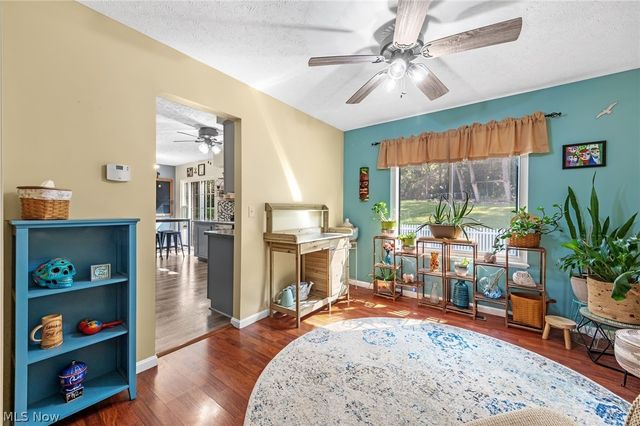 458 Derbyshire Road, Green, OH 44319