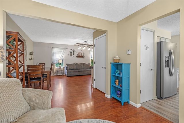 458 Derbyshire Road, Green, OH 44319