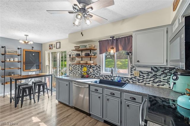 458 Derbyshire Road, Green, OH 44319