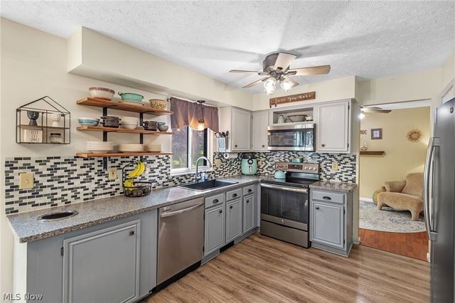 458 Derbyshire Road, Green, OH 44319