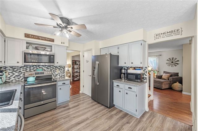 458 Derbyshire Road, Green, OH 44319