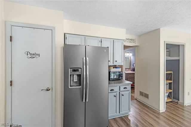 458 Derbyshire Road, Green, OH 44319
