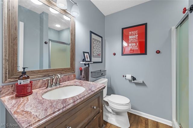 458 Derbyshire Road, Green, OH 44319