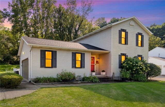 458 Derbyshire Road, Green, OH 44319