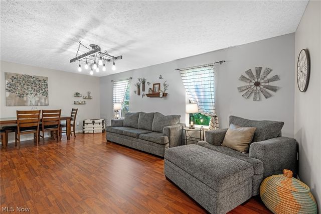 458 Derbyshire Road, Green, OH 44319