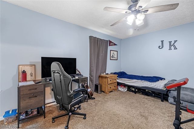 458 Derbyshire Road, Green, OH 44319