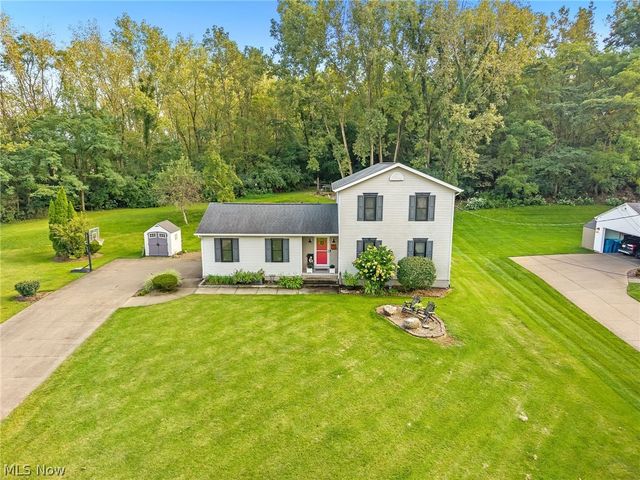458 Derbyshire Road, Green, OH 44319