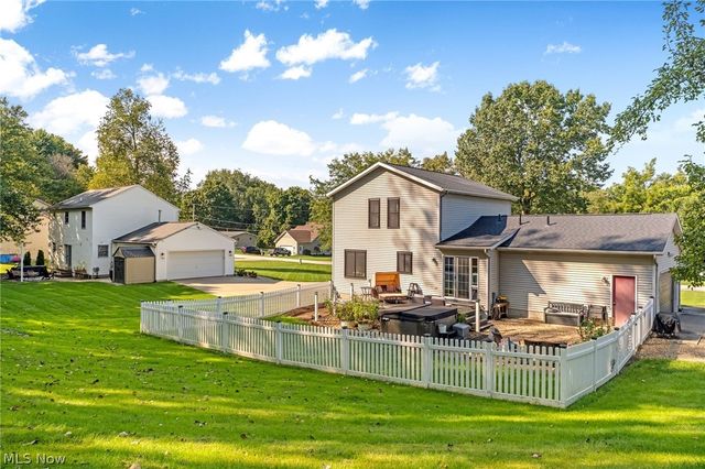 458 Derbyshire Road, Green, OH 44319