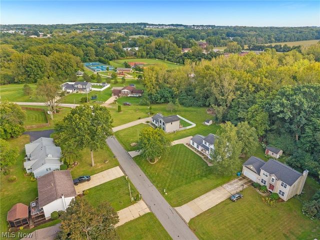 458 Derbyshire Road, Green, OH 44319