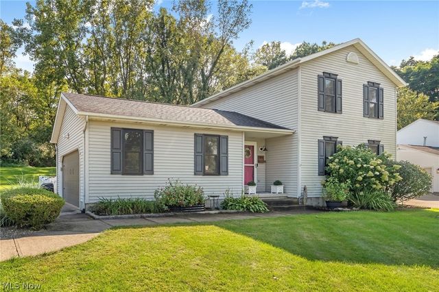 458 Derbyshire Road, Green, OH 44319
