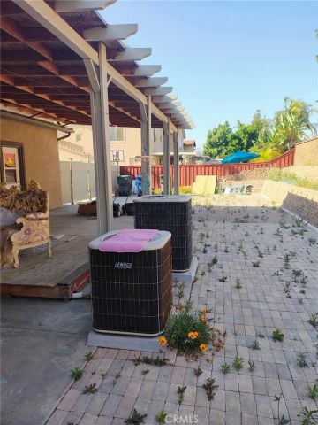 8564 Mill Pond, Riverside, CA 92508
