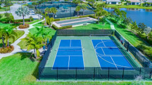 599 SE Villandry Way, Port St. Lucie, Port St Lucie, FL 34984