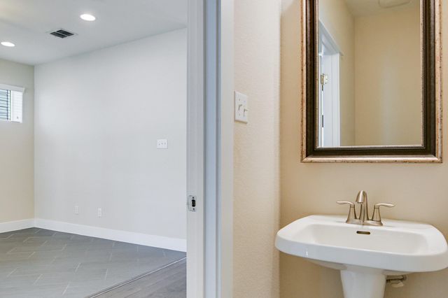 11913 Natures BND, Austin, TX 78753