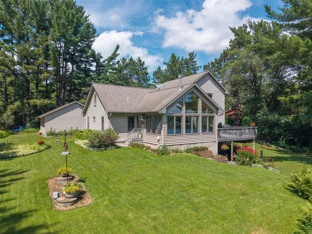 5991 North Shore Drive, Eau Claire, WI 54703