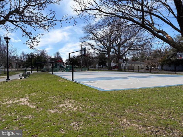 201 E ATLANTIC AVE, Villas, NJ 08251