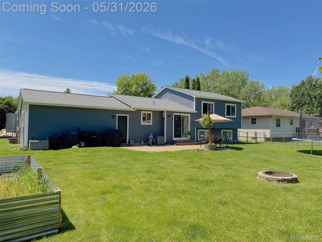 4102 Farner Street, Fenton Charter Township, MI 48451