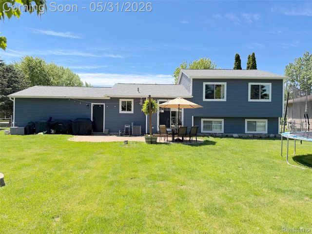 4102 Farner Street, Fenton Charter Township, MI 48451