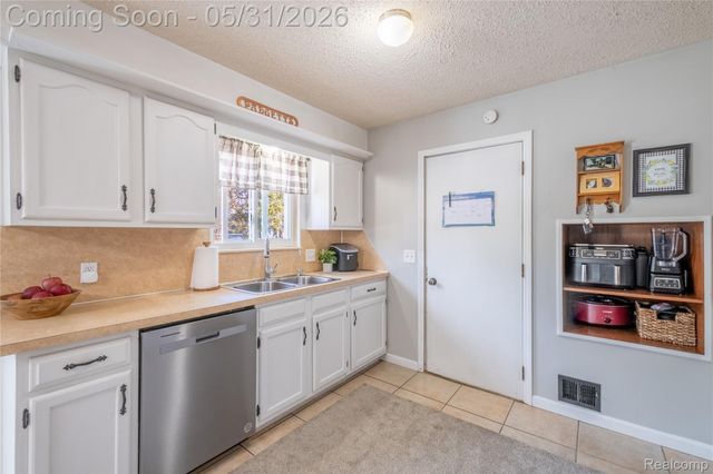 4102 Farner Street, Fenton Charter Township, MI 48451