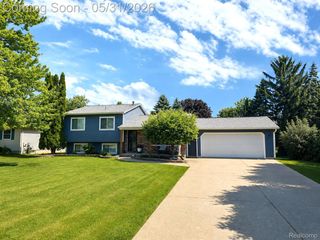 4102 Farner Street, Fenton Charter Township, MI 48451