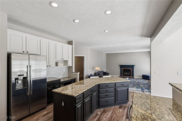 563 Rockglen Drive, Wadsworth, OH 44281