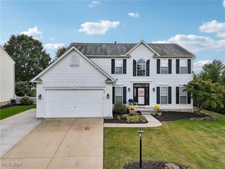 563 Rockglen Drive, Wadsworth, OH 44281