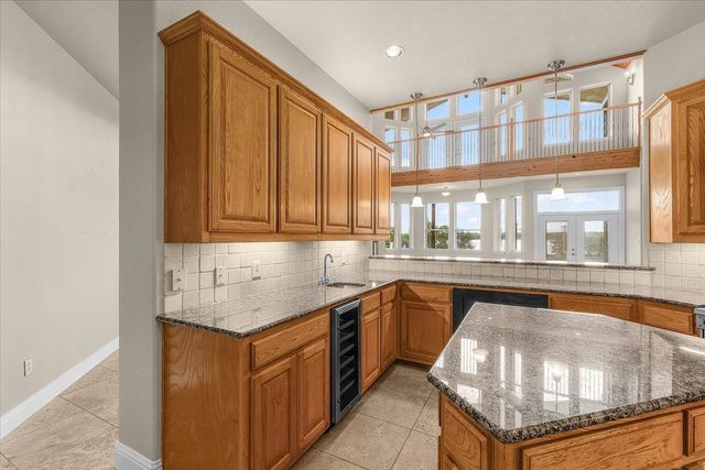 203 W Lake Drive, Weatherford, TX 76087