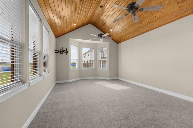 203 W Lake Drive, Weatherford, TX 76087