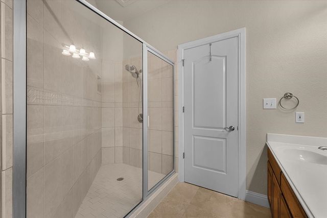 203 W Lake Drive, Weatherford, TX 76087