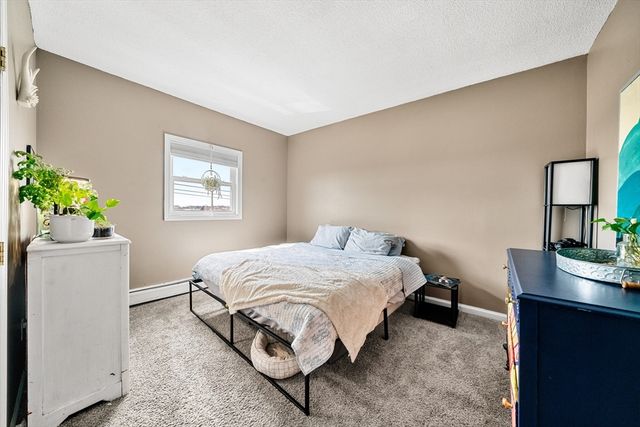 464 Bank St 10, Fall River, MA 02720