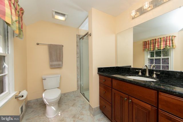 9 HARROWGATE DR, Cherry Hill, NJ 08003