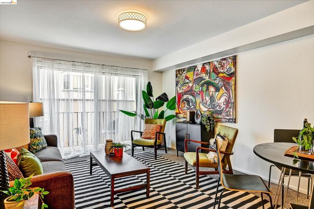 425 Orange St 202, Oakland, CA 94610