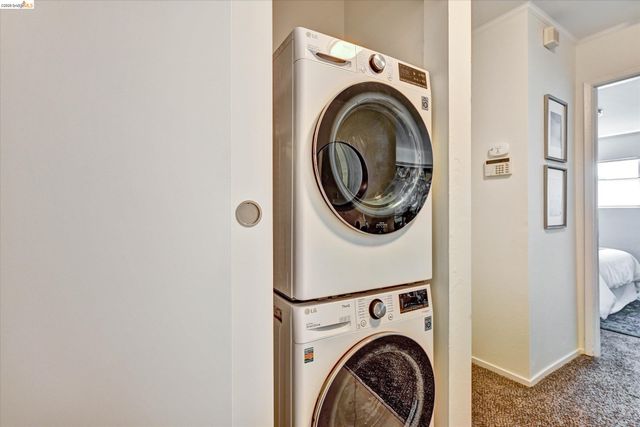 425 Orange St 202, Oakland, CA 94610
