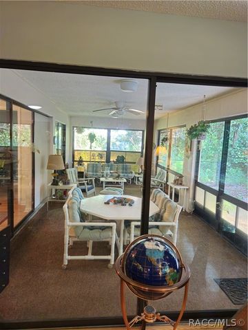 14 Sycamore Court E, Homosassa, FL 34446