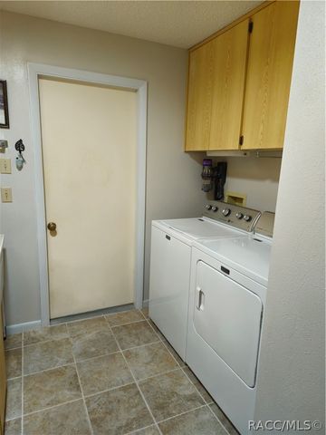 14 Sycamore Court E, Homosassa, FL 34446
