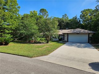 14 Sycamore Court E, Homosassa, FL 34446