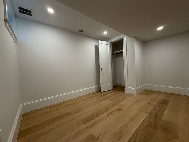 10 Beech St 1, Cambridge, MA 02140