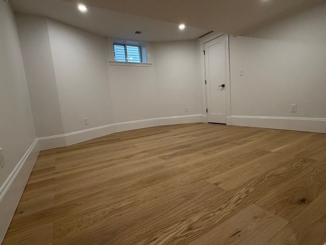 10 Beech St 1, Cambridge, MA 02140