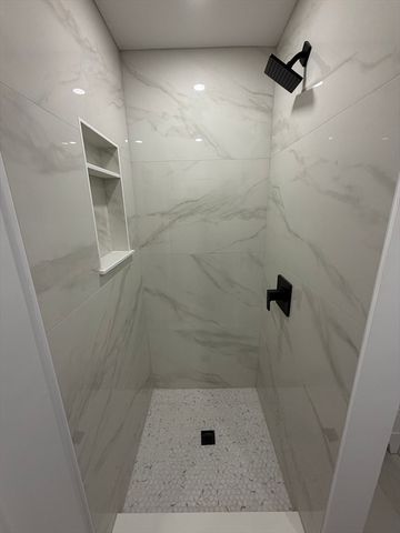 10 Beech St 1, Cambridge, MA 02140