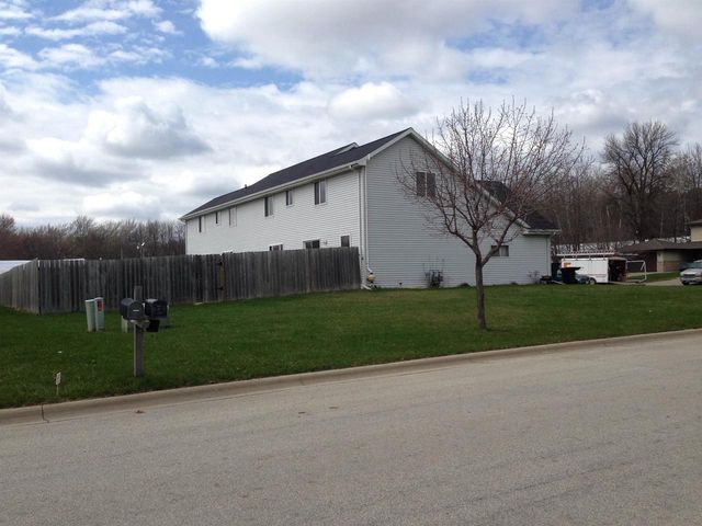 1797 CABINET MAKER COURT, Green Bay, WI 54303