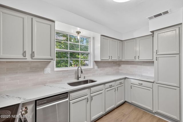 5201 ATLANTIC Boulevard, 74, Jacksonville, FL 32207