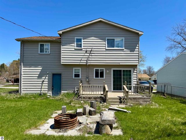411 Ottawa Drive, Oscoda, MI 48750