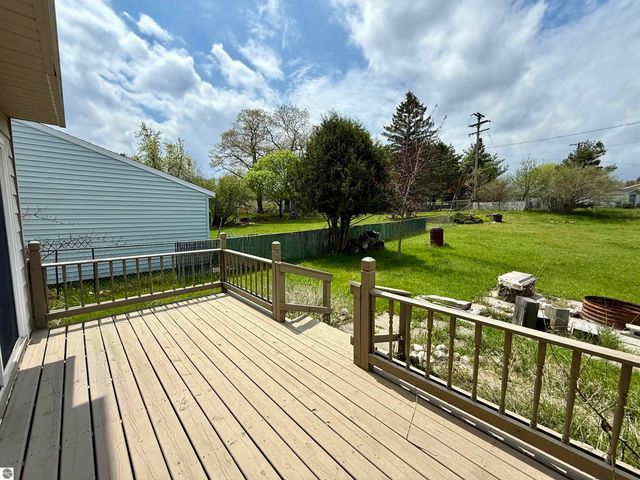 411 Ottawa Drive, Oscoda, MI 48750
