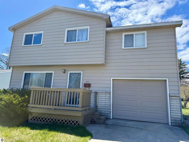 411 Ottawa Drive, Oscoda, MI 48750