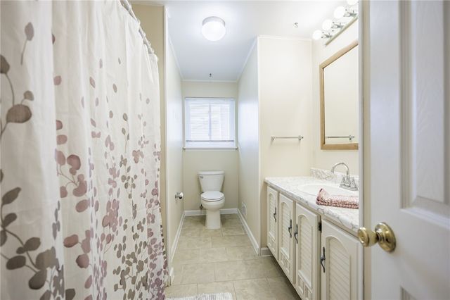 38 Notre Dame Drive, Henrietta, NY 14623